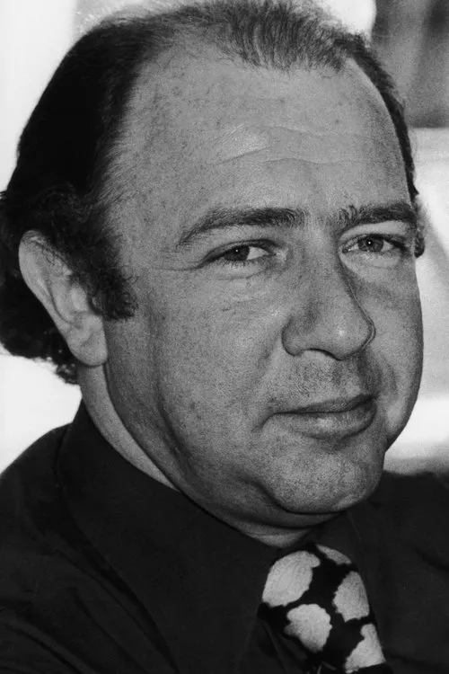 Alan Coren en su biografía y filmografía