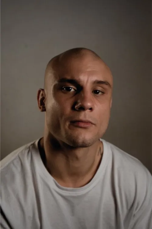 Foto de perfil del actor Alan Loanz en el reparto