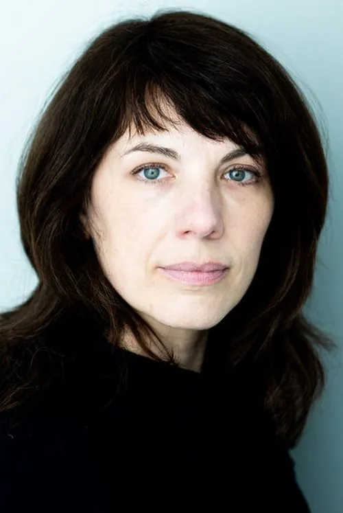 Alana Bock interpretando a Silvia