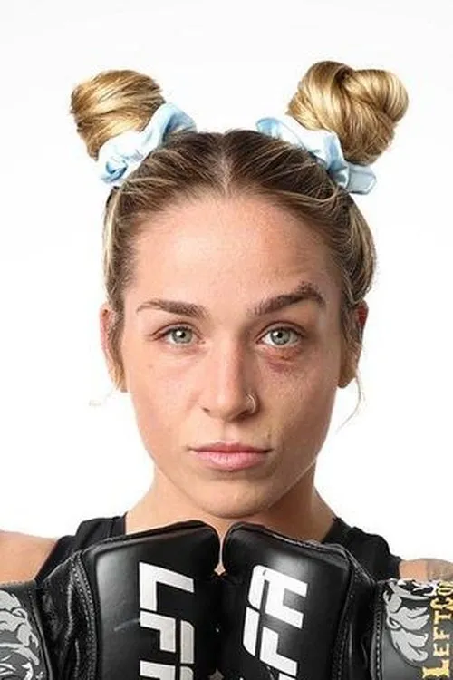 Alandria Brown interpretando a Self