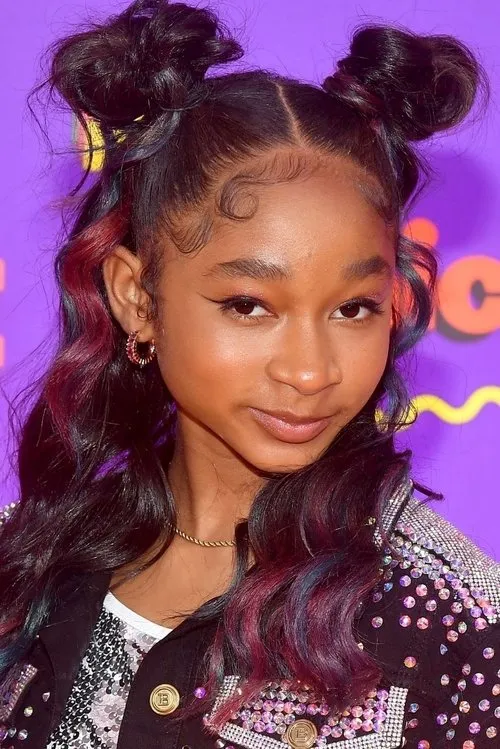 Alaya High — personaje: Lay Lay