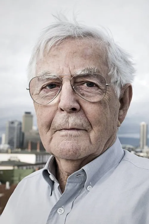 Albert Speer jr. interpretando a Himself