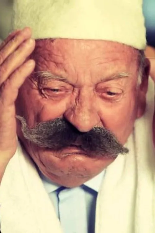 Timo Flloko ha trabajado con Albert Vërria en 4 ocasiones