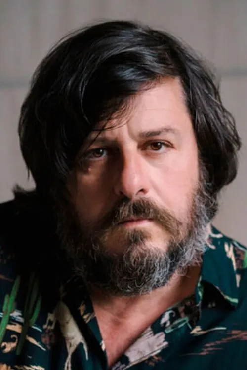 Alberto Astorri interpretando a Molotov