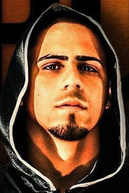 Alberto Nieves interpretando a Self