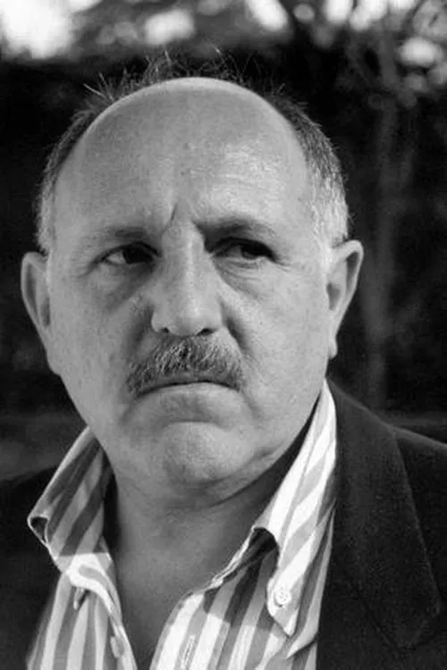 Alberto Patelli interpretando a Mr. Carli