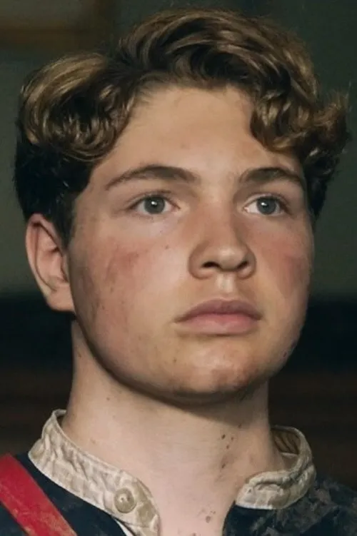 Albie Marber interpretando a Young Robert Q. Gilson