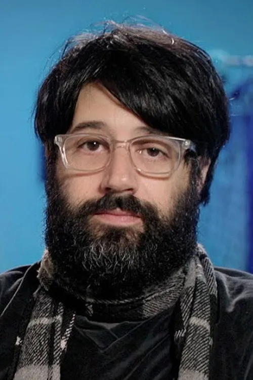 Alejandro Jovic interpretando a 