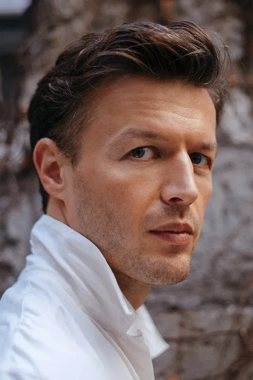 Aleksandar Gavranić interpretando a Goran