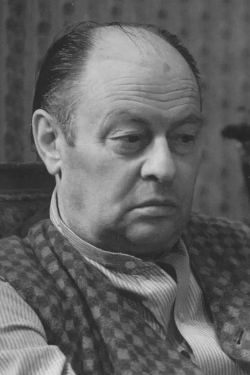 Aleksander Sewruk interpretando a Lawyer