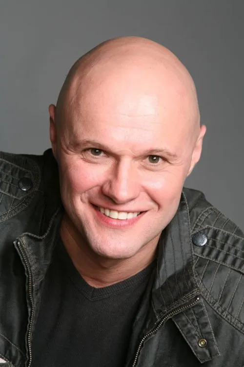 Aleksandr Kulyamin — personaje: Maksim Molodtsov (vozdushniy gimnast)