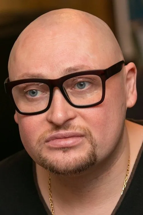 Александр Медведев interpretando a Boïko