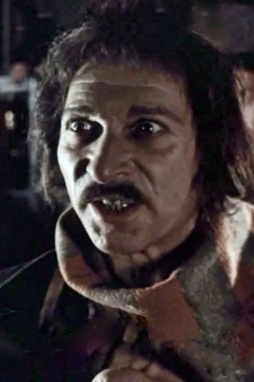 Aleksandr Raydanov interpretando a Onufriy Gutenyuk