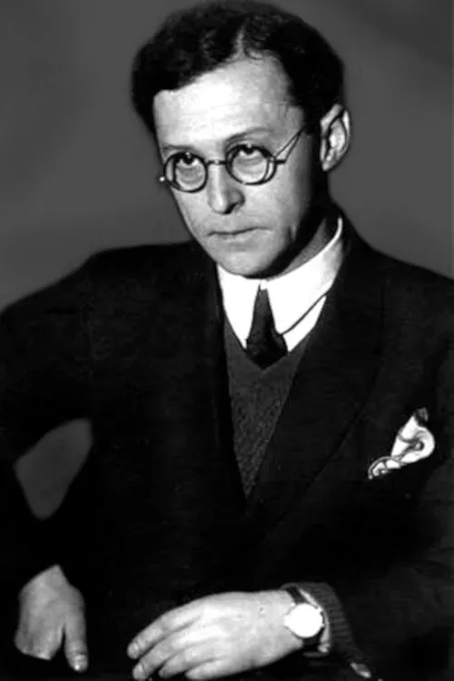 ??????? ??????????? ha trabajado con Aleksandr Sashin-Nikolsky en 1 ocasiones