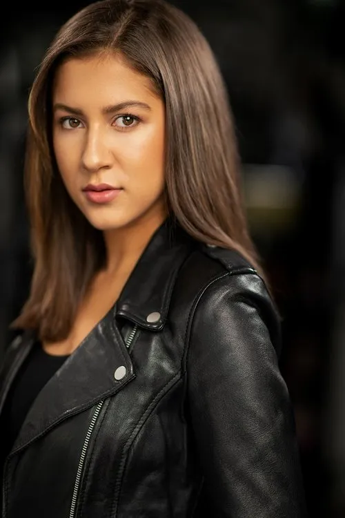 Toby Marks ha trabajado con Aleksandra Cross en 1 ocasiones