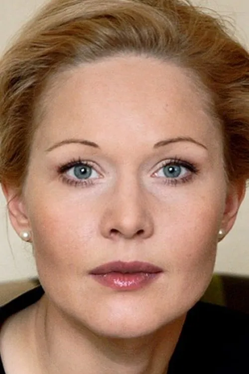 Алёна Ивченко interpretando a 