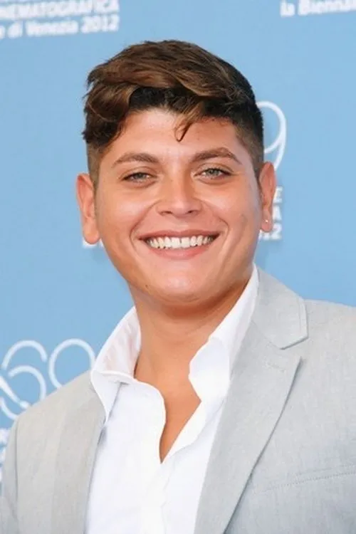 Alessio Gallo interpretando a Salvatore