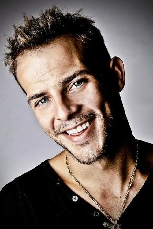 Javián ha trabajado con Àlex Casademunt en 1 ocasiones