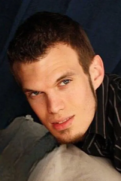 Alec Keen ha trabajado con Alex Charge en 1 ocasiones