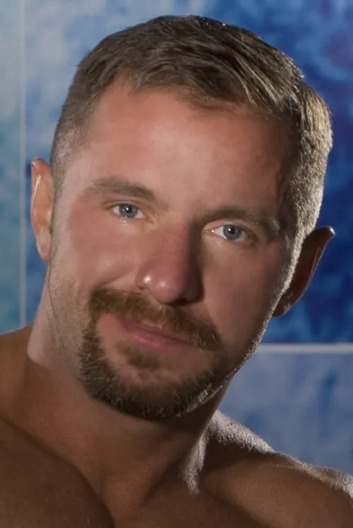 Alex Collack interpretando a 