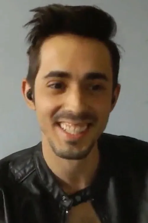 Alex Conrado interpretando a Victor