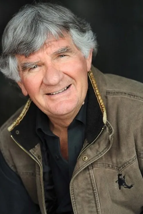 Angus Strathie ha trabajado con Alex Green en 1 ocasiones