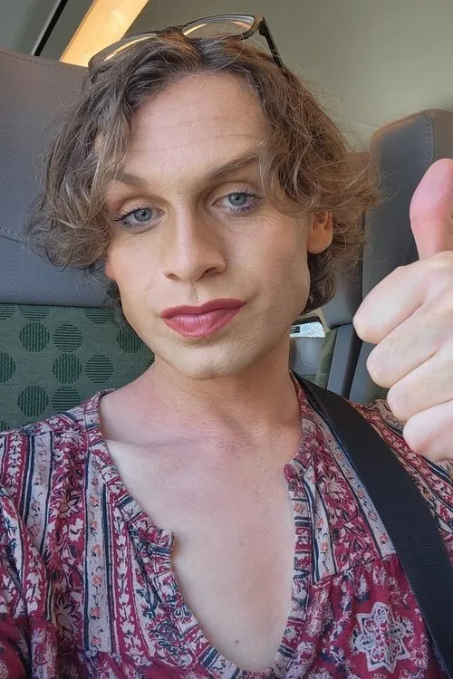 Keith Jayne ha trabajado con Alex Hood en 1 ocasiones