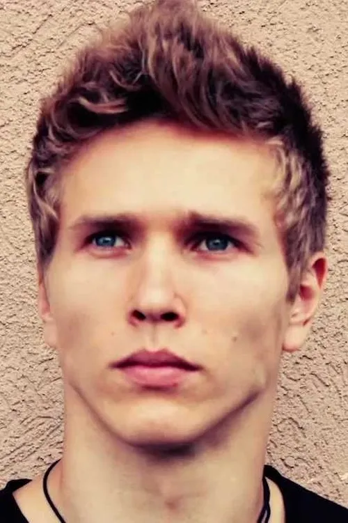 Dafne Keen ha trabajado con Alex Kyshkovych en 1 ocasiones