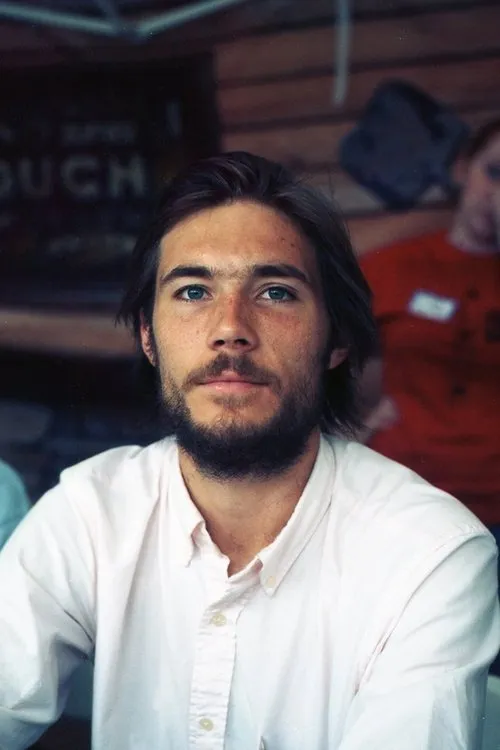 Earl Sweatshirt ha trabajado con Alex Olson en 2 ocasiones