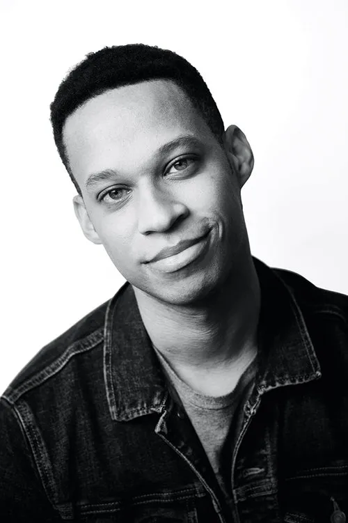 Foto de perfil del actor Alex Skinner en el reparto