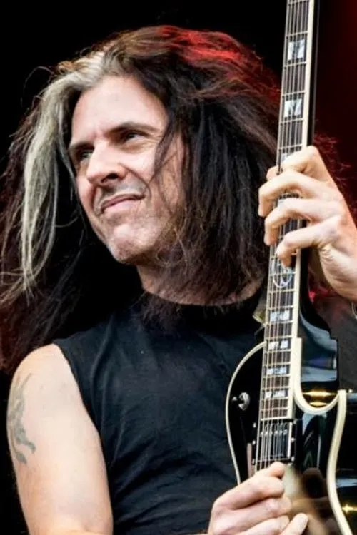 Alex Skolnick interpretando a Lead Guitar