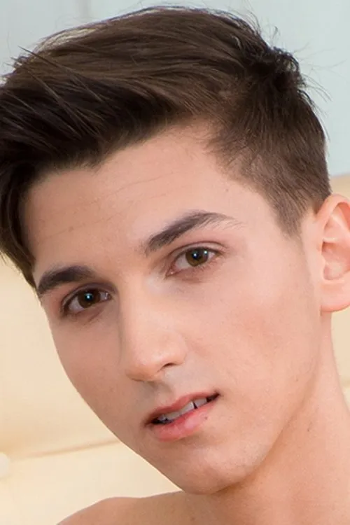 Luca Carrera ha trabajado con Alex Whale en 4 ocasiones