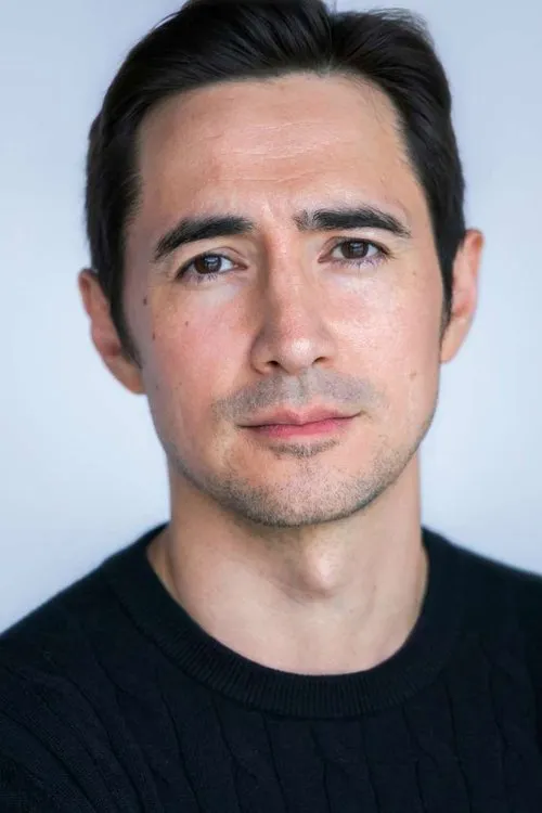 Alex Wyndham — personaje: Wani Ouradi