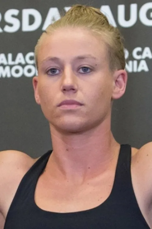 Alexa Conners interpretando a Herself