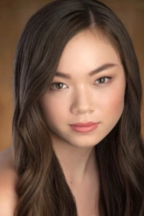 Alexa Loo — personaje: Denise