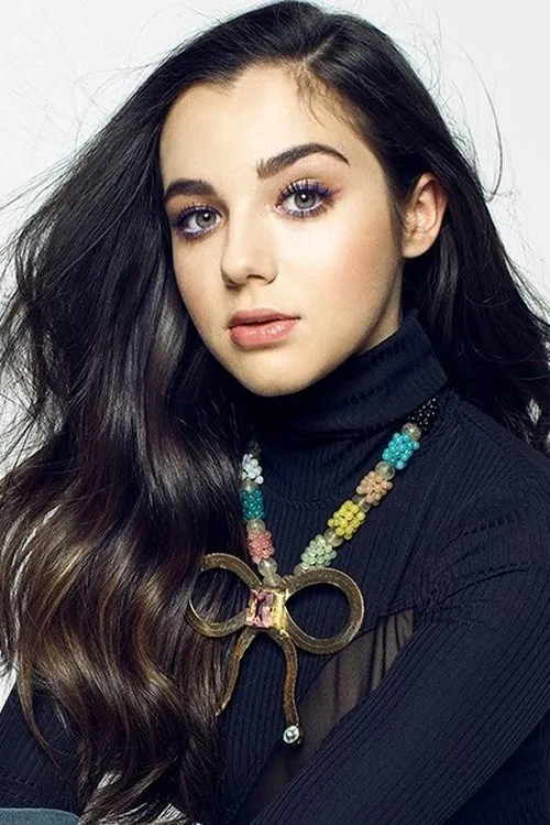 Alexa Nisenson interpretando a Georgia Khatchadorian