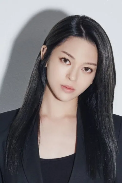 AleXa en su biografía y filmografía