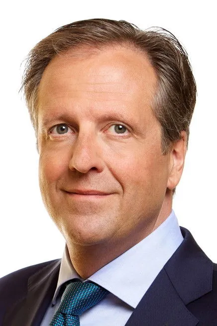 Alexander Pechtold en su biografía y filmografía