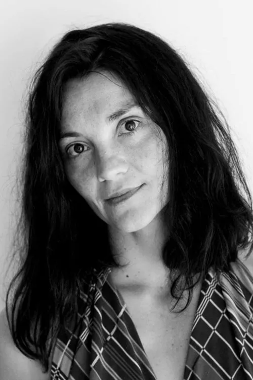 Alexandra Kazazou interpretando a Koula