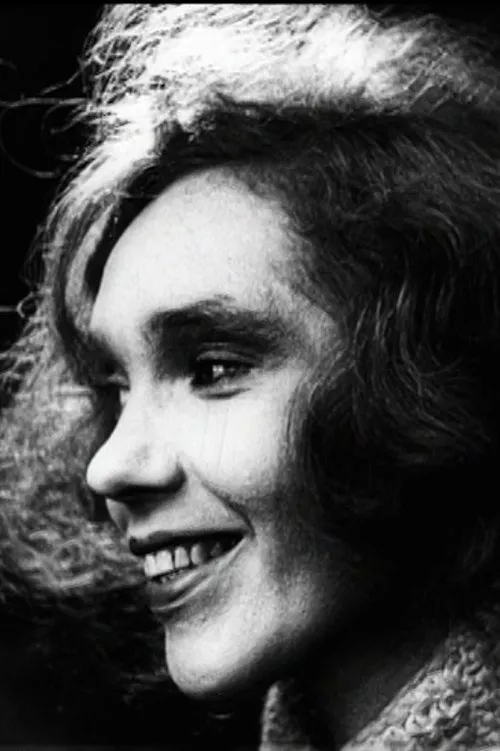 Artavazd Peleshian ha trabajado con Alexandra Khokhlova en 1 ocasiones