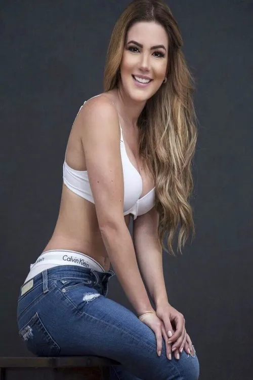 Alexandra Lemoine en su biografía y filmografía