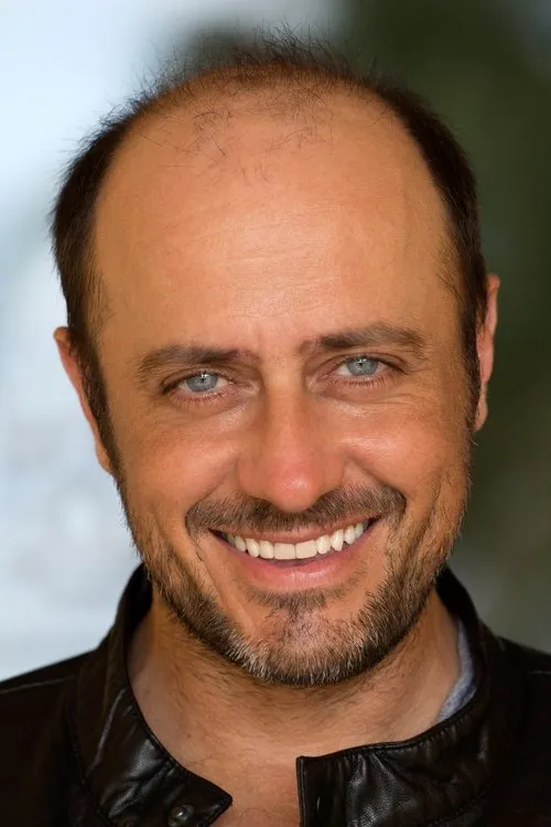 Devon Slack ha trabajado con Alexis Bélec en 1 ocasiones