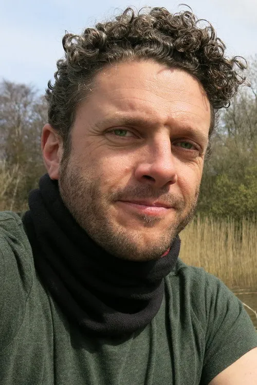 Douglas Livingstone ha trabajado con Alexis Bicat en 1 ocasiones