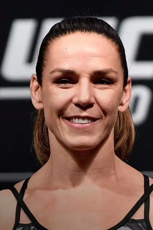 Alexis Davis interpretando a Self