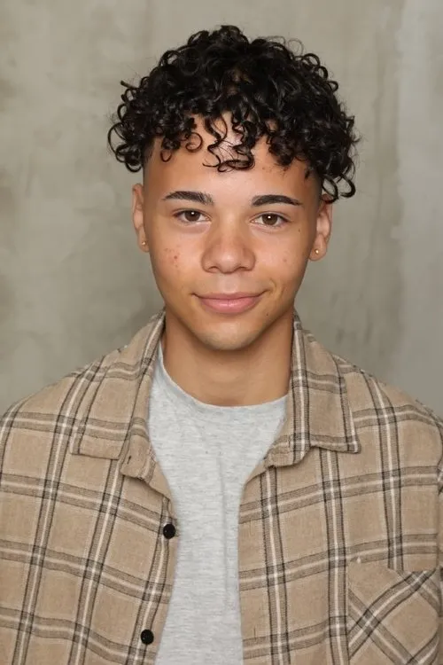 Auli'i Cravalho ha trabajado con Alexis Frias en 1 ocasiones