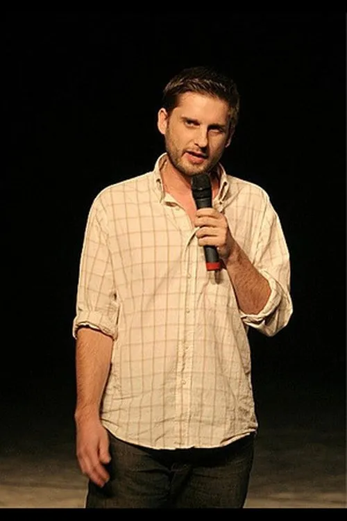 Alexis Macquart interpretando a 