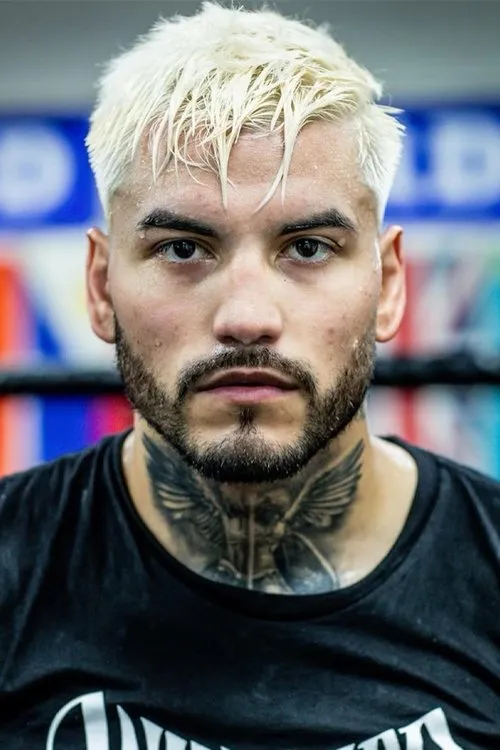 Alexis Salazar Flores interpretando a Self