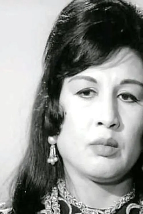 Aleya Fawzy interpretando a