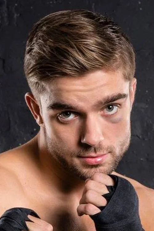 Tim Wilde ha trabajado con Alfie Davis en 3 ocasiones