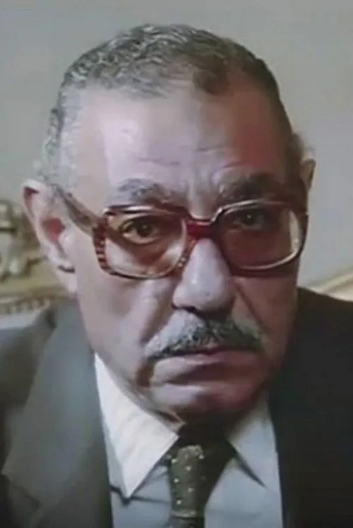 Ali ElGandour interpretando a 